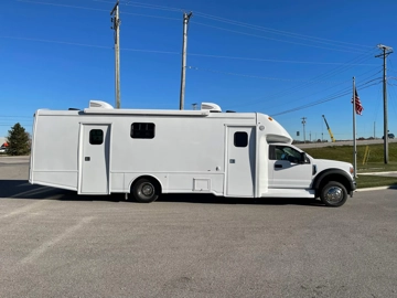 Picture of 2026 Ford F-550 37 FT Three Room Mobile Medication Unit ADA