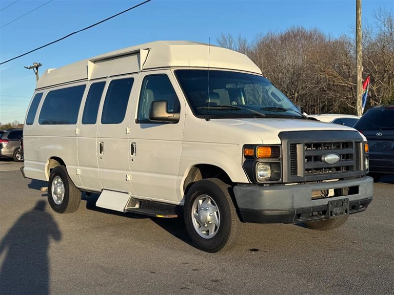 Picture of 2014 Ford E-250 Passenger Van