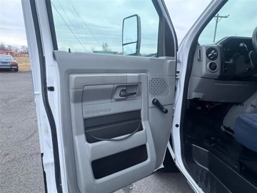 Picture of 2014 Ford E450 Cutaway ADA Shuttle Bus