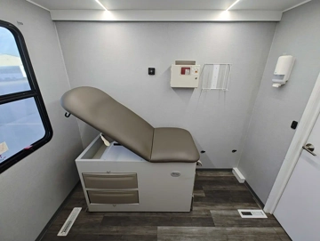 Picture of 2014 Ford 3 Room Mobile Clinic With Audiology Booth ADA