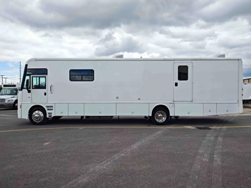 Picture of 2012 Ford Mobile Clinic Winnebago