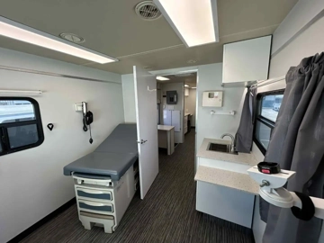 Picture of 2012 Ford Mobile Clinic Winnebago