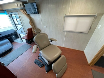 Picture of 2015 Thomas Matthews 2 Exam Room Mobile Clinic 2 Slides ADA