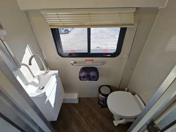 Picture of 2018 Freightliner MC Farber 2 Exam Room Mobile Medical Clinic