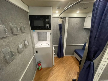 Picture of 2014 Freightliner Farber 4 Exam Room Farber Specialty Mobile Clinic
