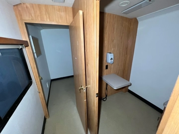 Picture of 2006 Ford F53 Farber Specialty Mobile Clinic