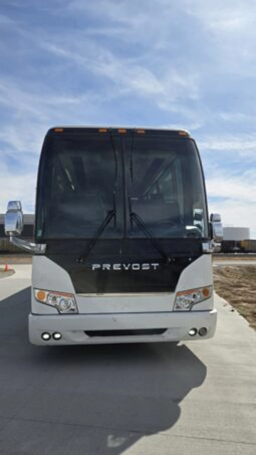 Picture of 2013 Prevost H345 Coach Bus