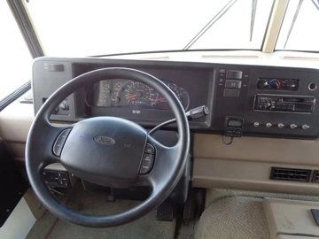 Picture of 1999 Ford Winnebago Mobile Medical Clinic