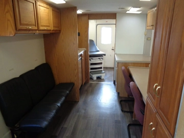 Picture of 1999 Ford Winnebago Mobile Medical Clinic