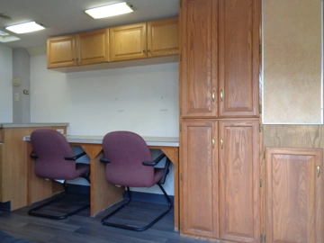 Picture of 1999 Ford Winnebago Mobile Medical Clinic