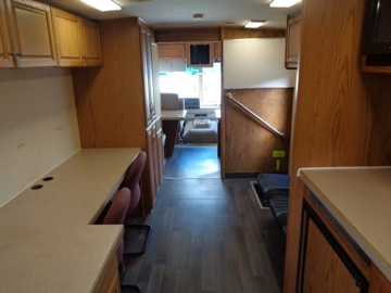 Picture of 1999 Ford Winnebago Mobile Medical Clinic