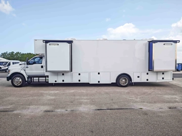 Picture of 2021 Ford F-650 Mobile Clinic ADA