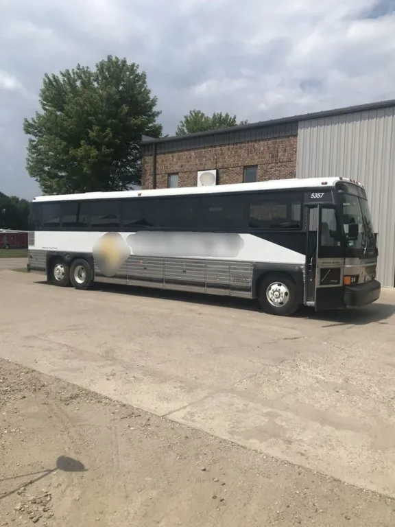 Picture of 1989 MCI 102A3 Coach Bus