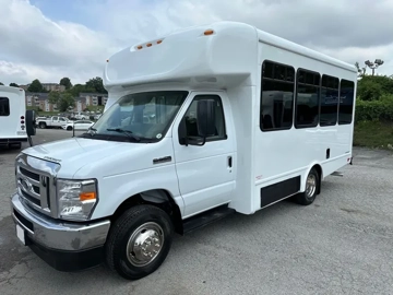 Picture of 2025 Ford E350 Starcraft Shuttle Bus