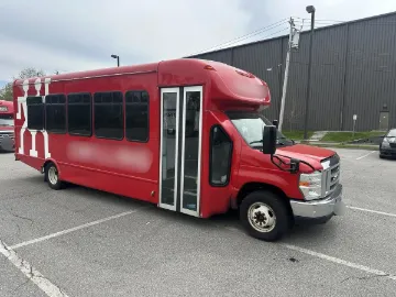 Picture of 2019 Ford E-450 Shuttle Bus