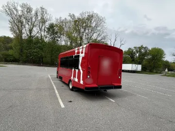 Picture of 2019 Ford E-450 Shuttle Bus
