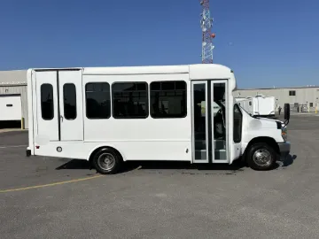 Picture of 2024 Ford E350 StarTrans ADA Shuttle Bus