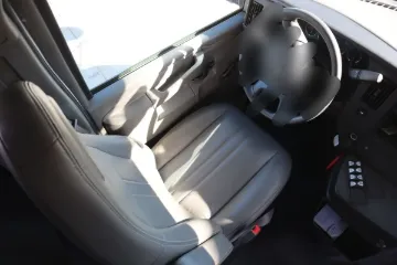 Picture of 2017 Chevrolet Girardin Shuttle Bus