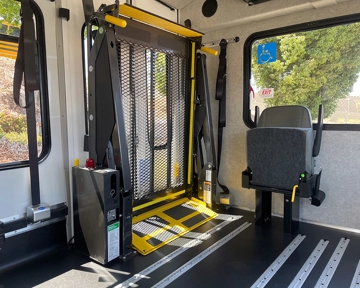Picture of 2025 Ford E450 Glaval Universal ADA Shuttle Bus
