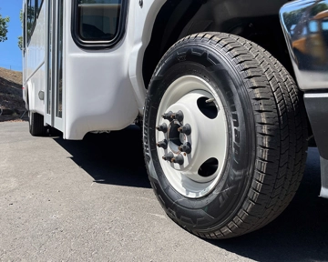 Picture of 2025 Ford E450 Glaval Universal ADA Shuttle Bus