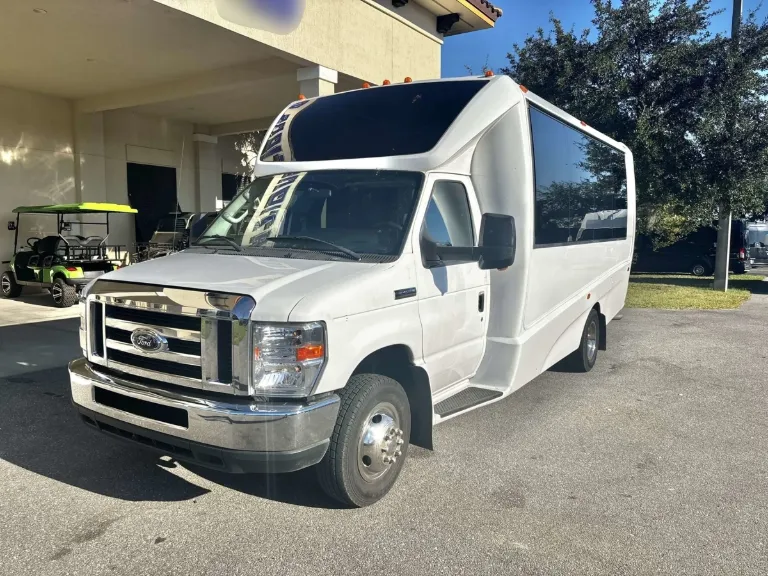 Picture of 2019 Ford E-450 Grech GM24