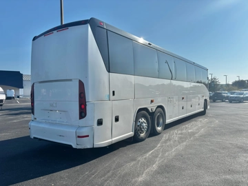 Picture of 2017 MCI J4500L Coach Bus