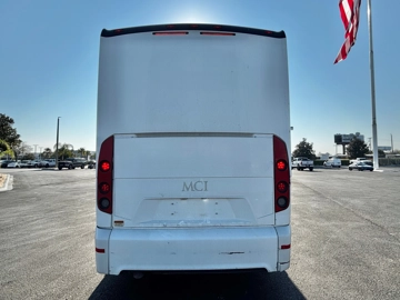 Picture of 2017 MCI J4500L Coach Bus