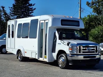 2021 Ford E-450 Elkhart 15P ADA