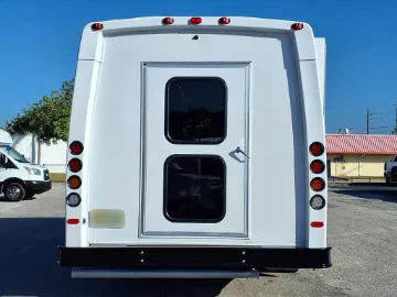 2021 Ford E-450 Elkhart 15P ADA