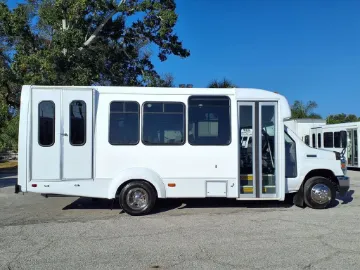 2021 Ford E-450 Elkhart 15P ADA