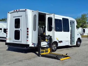 2021 Ford E-450 Elkhart 15P ADA