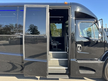 Picture of 2026 Freightliner S2 GM40 Executive Shuttle Bus