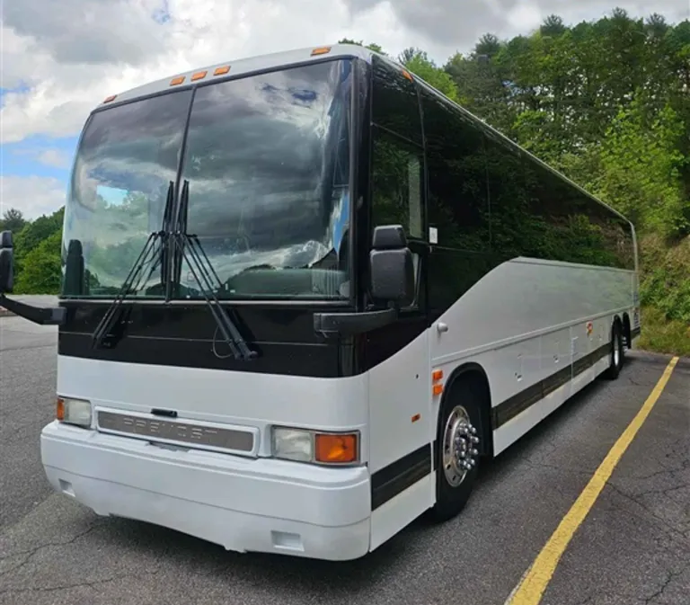 Picture of 2001 Prevost XL II Coach Bus