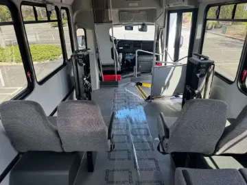 2017 Chevrolet 4500 Arboc 15P ADA