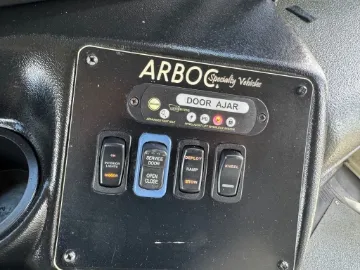 2017 Chevrolet 4500 Arboc 15P ADA