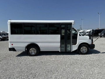 Picture of 2011 Chevrolet Collins Bantam Shuttle Bus