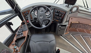 Picture of 2015 MCI J4500 Coach Bus
