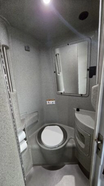 Picture of 2015 MCI J4500 Coach Bus