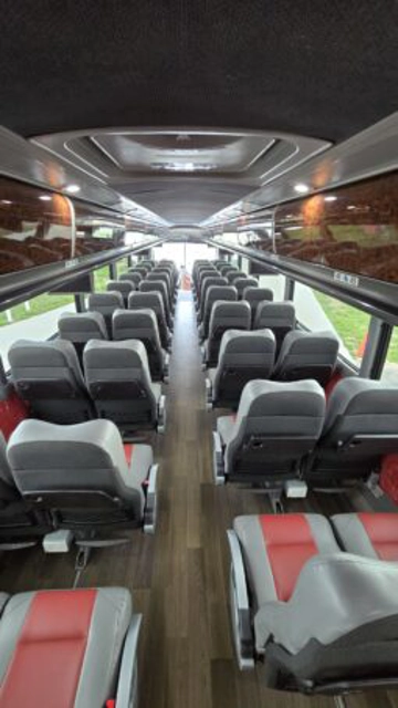 Picture of 2015 MCI J4500 Coach Bus