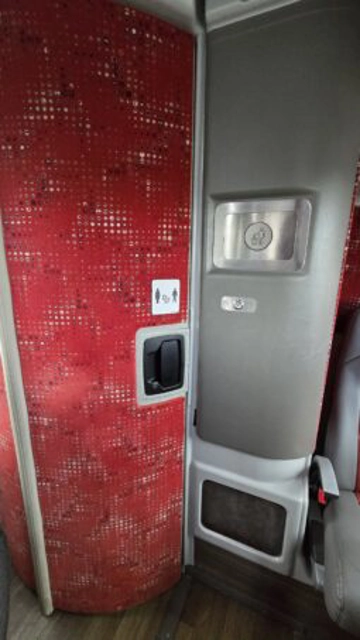 Picture of 2015 MCI J4500 Coach Bus