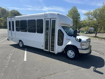Picture of 2019 Ford E-450 ADA Shuttle Bus