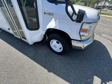 Picture of 2019 Ford E-450 ADA Shuttle Bus