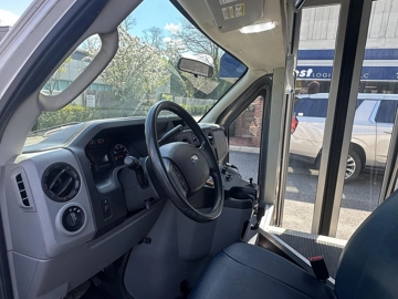 Picture of 2018 Ford E-450 ADA Shuttle Bus