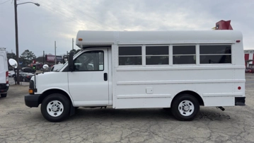 Picture of 2007 Chevrolet Express 3500 Cutaway Shuttle Bus