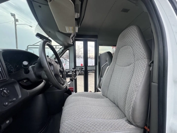 Picture of 2007 Chevrolet Express 3500 Cutaway Shuttle Bus