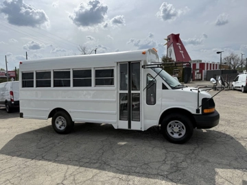 Picture of 2005 Chevrolet Express 3500 Cutaway Shuttle Bus