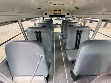 Picture of 2006 Ford E350 Cutaway Shuttle Bus
