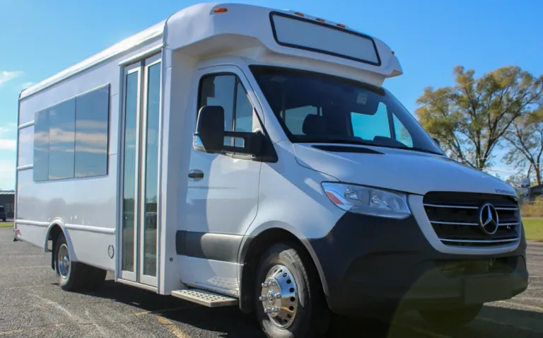 Picture of 2023 Starcraft Starlite 24 Shuttle Bus