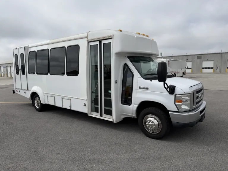 Picture of 2014 Ford E450 Elkhart Coach ADA Shuttle Bus