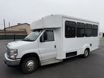 Picture of 2016 Ford E350 Goshen ADA Shuttle Bus